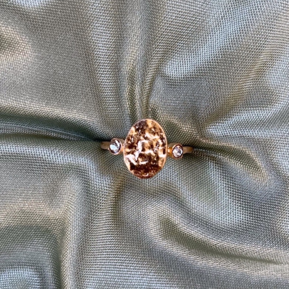 *SOLD*Oval Rose Gold Ring - Picture 1 of 1